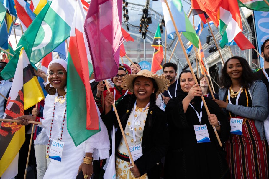 ONE YOUNG WORLD attendants