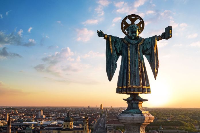 Münchner Kindl auf dem Rathausturm