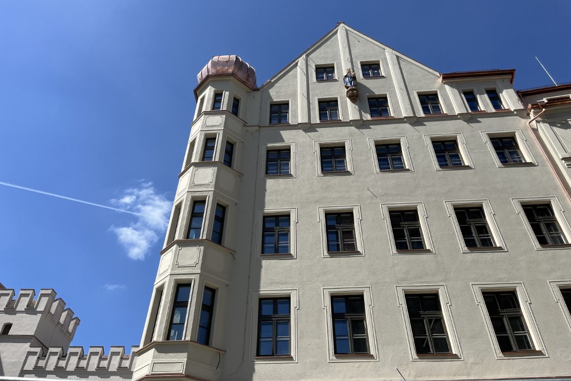 Das Herzog Max-Gebäude am Karlstor