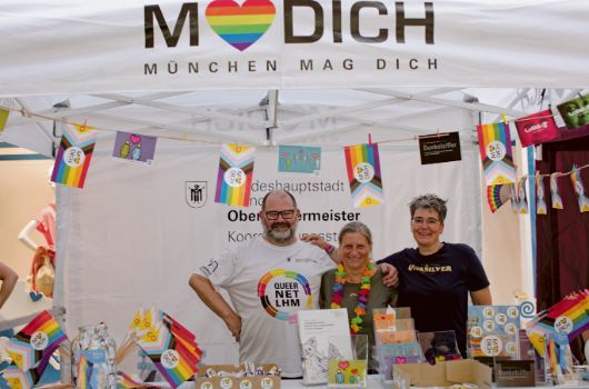 Infostand der städtischen Koordinierungsstelle zur Gleichstellung von LGBTIQ*