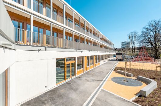 West-Ansicht auf die Mittelschule