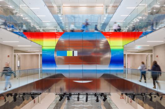 Kunst am Bau „Test Pattern 2“ im großen Lichthof