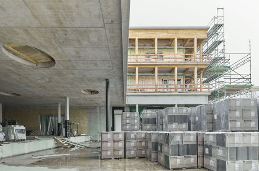 Blick vom Pausenhallenvordach