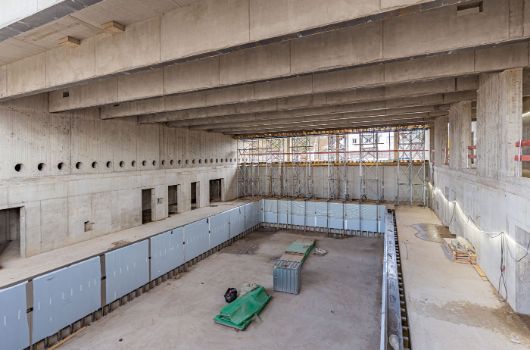 Gymnasium Schwimmbad