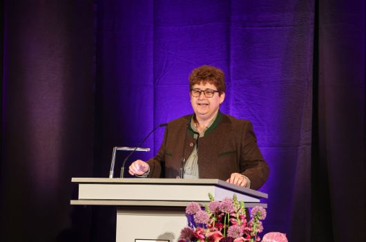 Jury-Rede durch die Vorsitzende der Stadtratskommission zur Gleichstellung von Frauen Micky Wenngatz