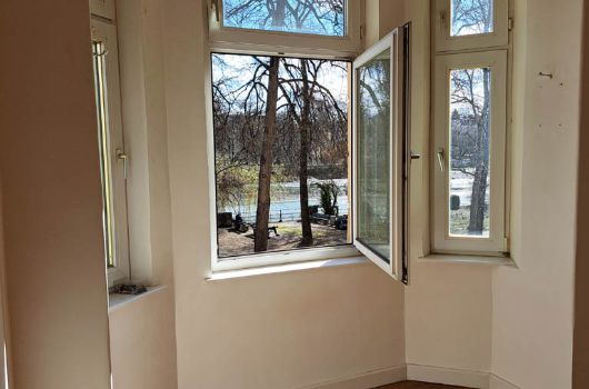 Blick auf die Isar vom Esszimmer