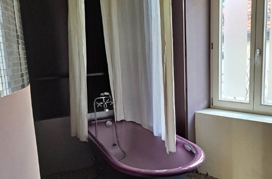 Badewanne auf Podest