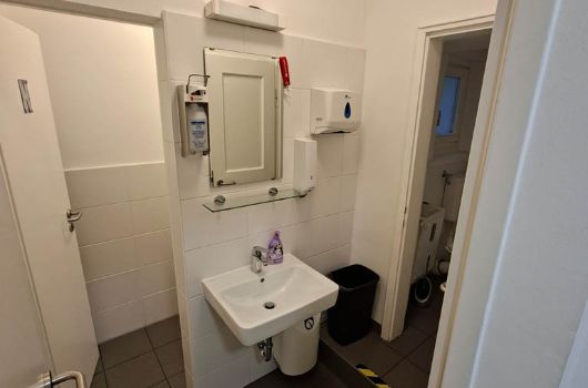 Toiletten 1. OG