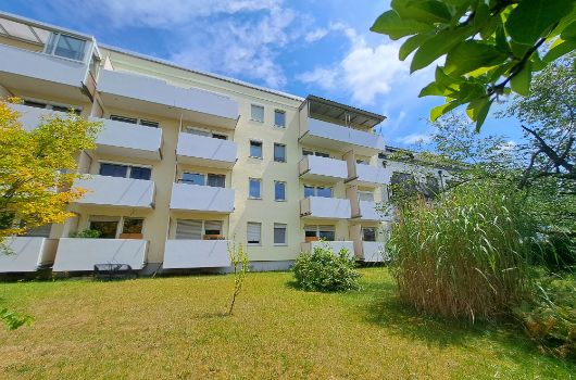 Rückseite des Hauses mit Balkonen
