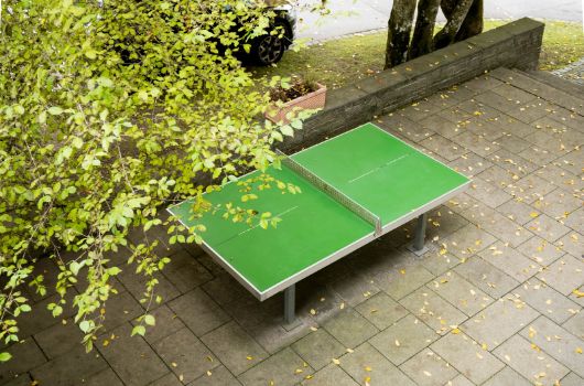 Krainsberger Hof – Tischtennisplatte im Außenbereich