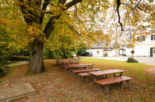 Maxhofen – Sitzbereich draußen