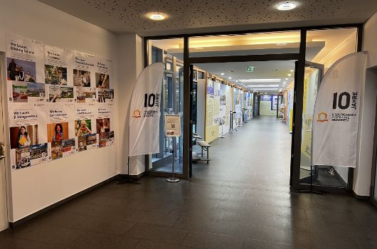 Plakate der Kampagne 10J ahre Bilungsbauoffensive