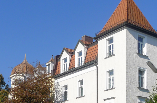 Seitlich verputzte Gauben