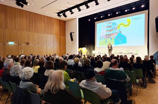Stadtbaurätin Merk bei Veranstaltung "Stadt lebenswert"