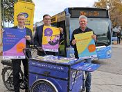 Oberbürgermeister Dieter Reiter, MVG-Geschäftsführer Ingo Wortmann (M.) und Mobilitätsreferent Georg Dunkel präsentieren die neue Kampagne „Merci Dir“ für mehr Rücksicht im Straßenverkehr. 