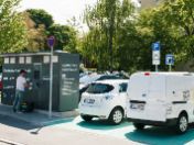 Mobilitätsstation mit Get Now Boten an der Quartiersbox