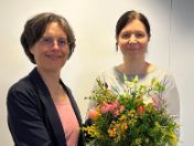 Petra Schweiger dankt Tina Niedermaier