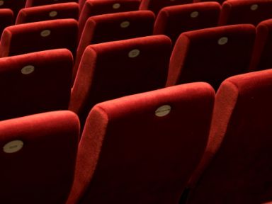 Sitzreihen des Filmmuseums