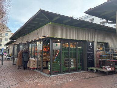 Lebensmittelladen auf dem Elisabthmarkt