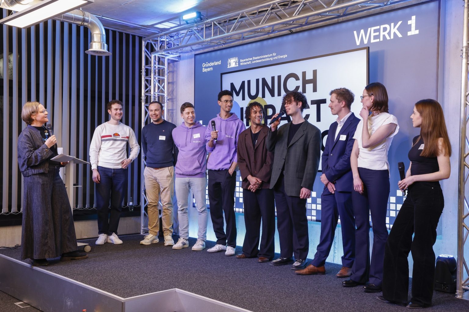 Personen auf der Bühne