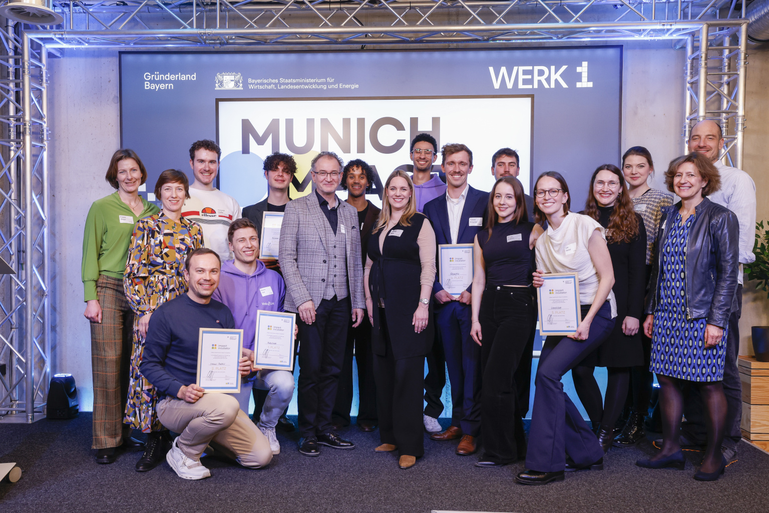 Personen auf der Bühne