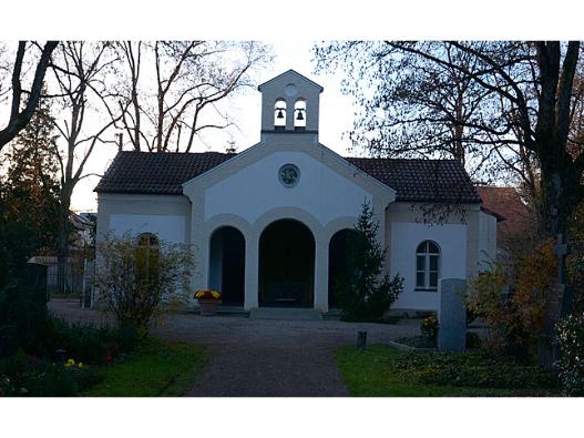 Trauerhalle im Friedhof Solln